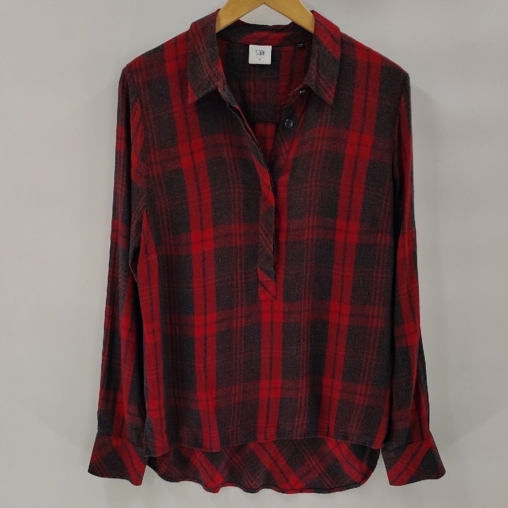 Cabi 3587 Cunningham Top Red And Gray Size Medium Half Button Pullover